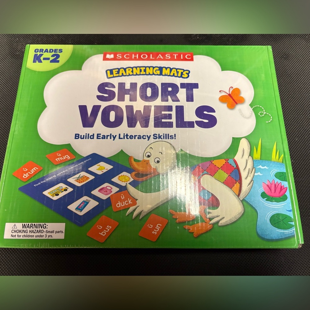 Scholastic Learning Mats Short Vowels NEW
